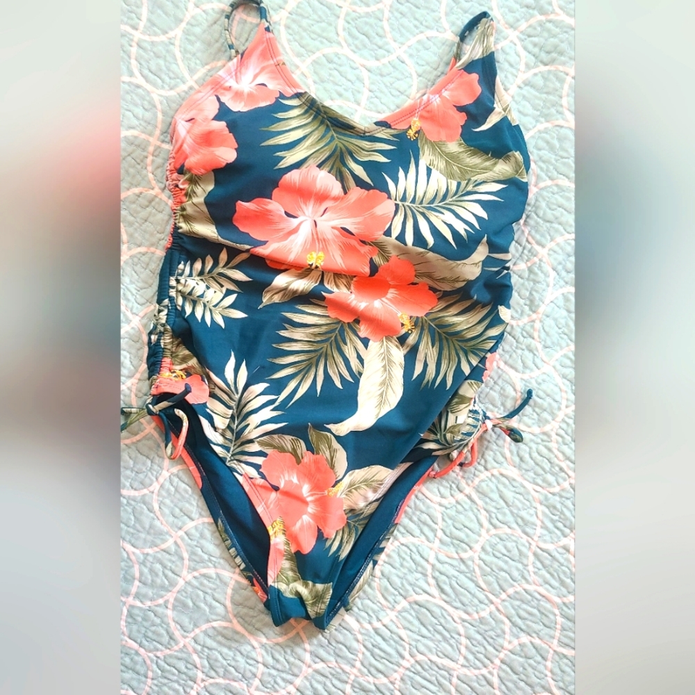 Kona Sol full piece swimsuit